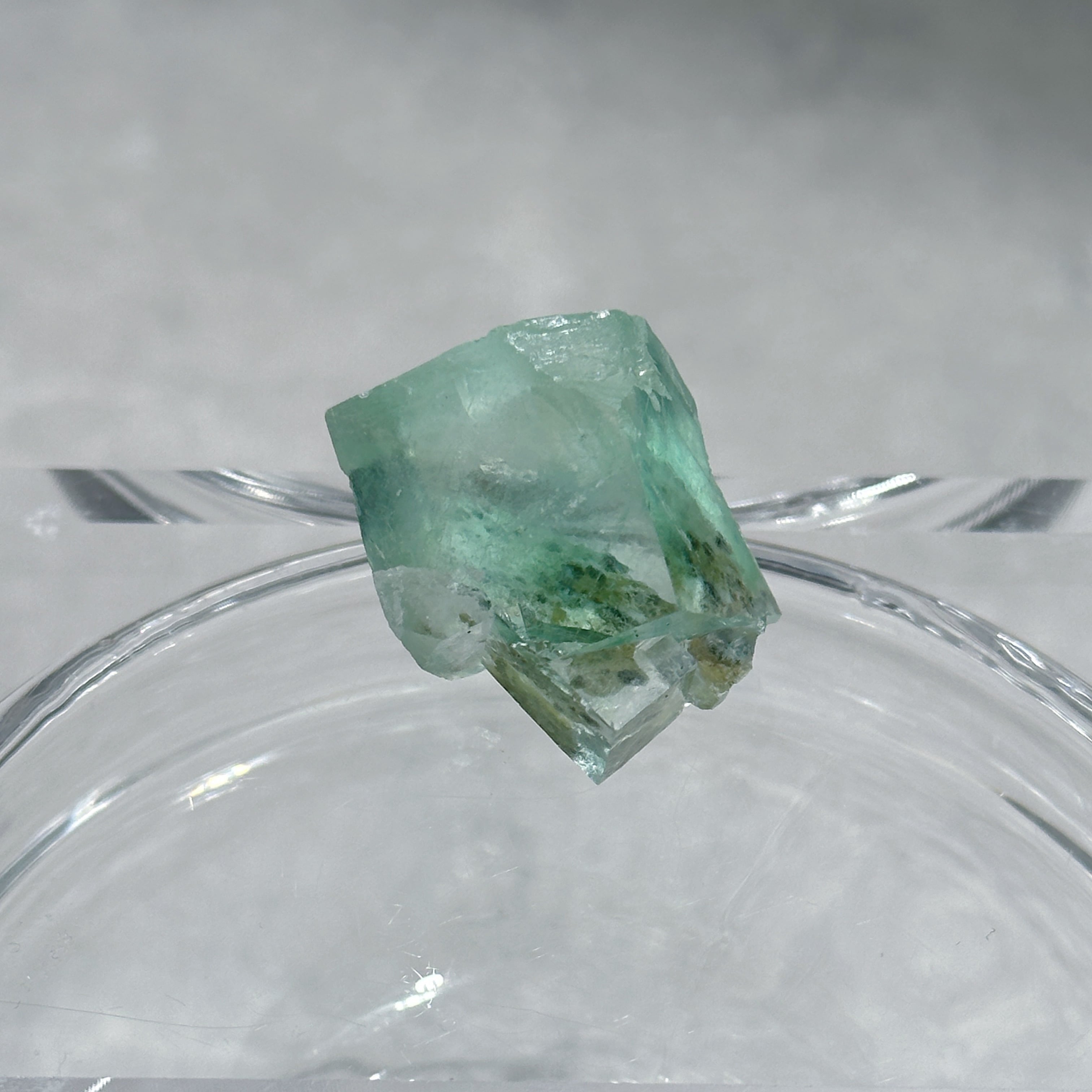 シャンファーリン産フローライト 原石13◇ Fluorite From Xianghualing