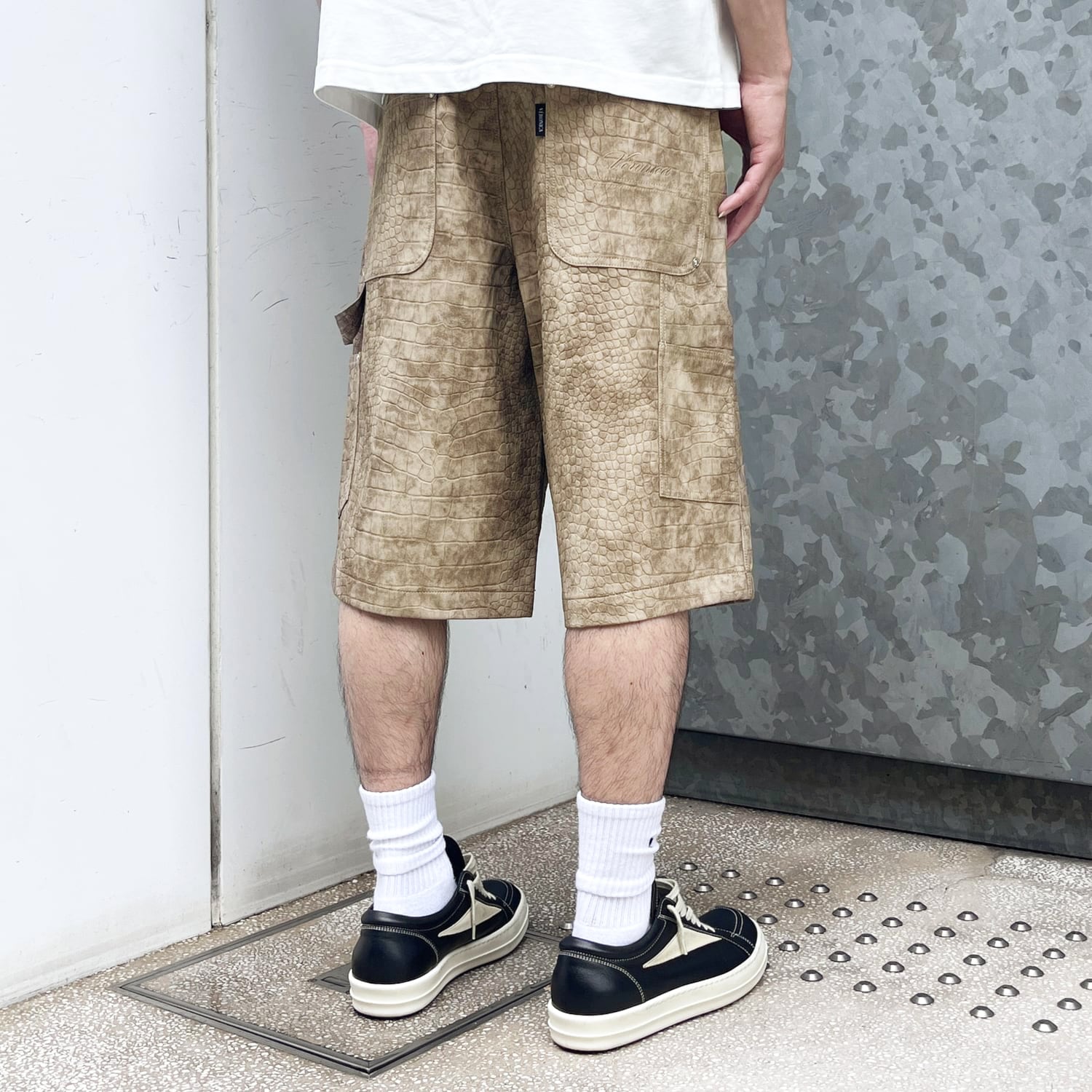 VÉRONICA / CROCODILE DOUBLE KNEE LEATHER SHORTS | HOLICK