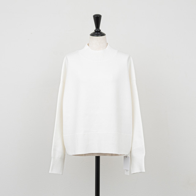 【SUGAR ROSE／シュガーローズ】ダブルジャガードハイネックスウェットライクニット（オフホワイト）