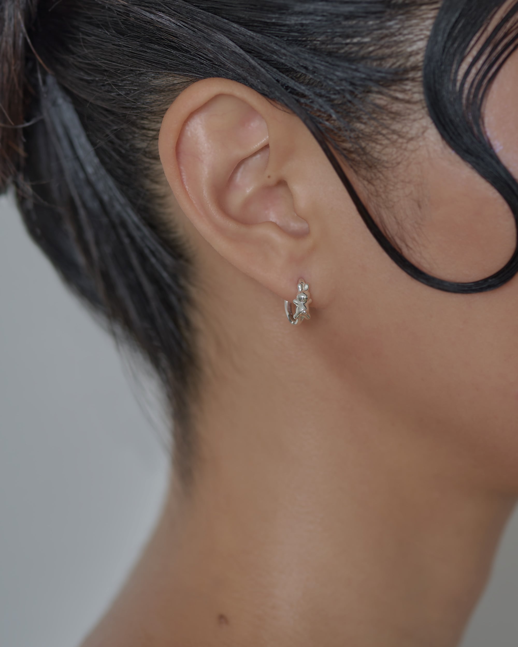 うさぎ ® clicker earring M silver925 プレーン/ダルメシアン | LANIE