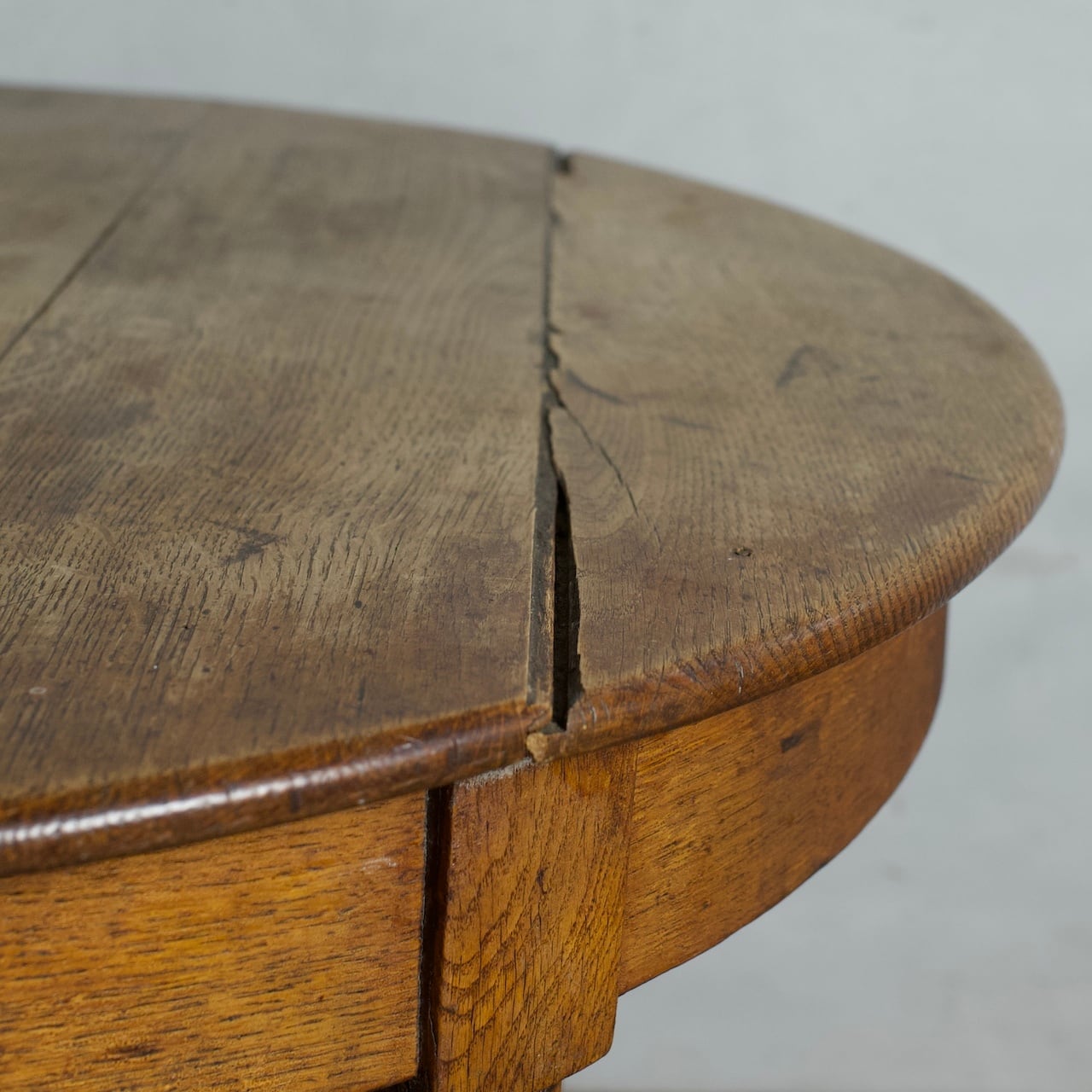 Dining Table / ダイニングテーブル〈ラウンドテーブル・テーブル
