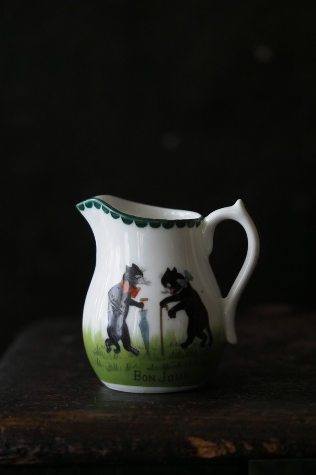 「こんにちは」黒猫2匹のミルクピッチャー-antique milk pitchar
