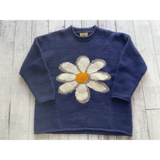 -PACHAMAMA- flower pattern ecuador knit