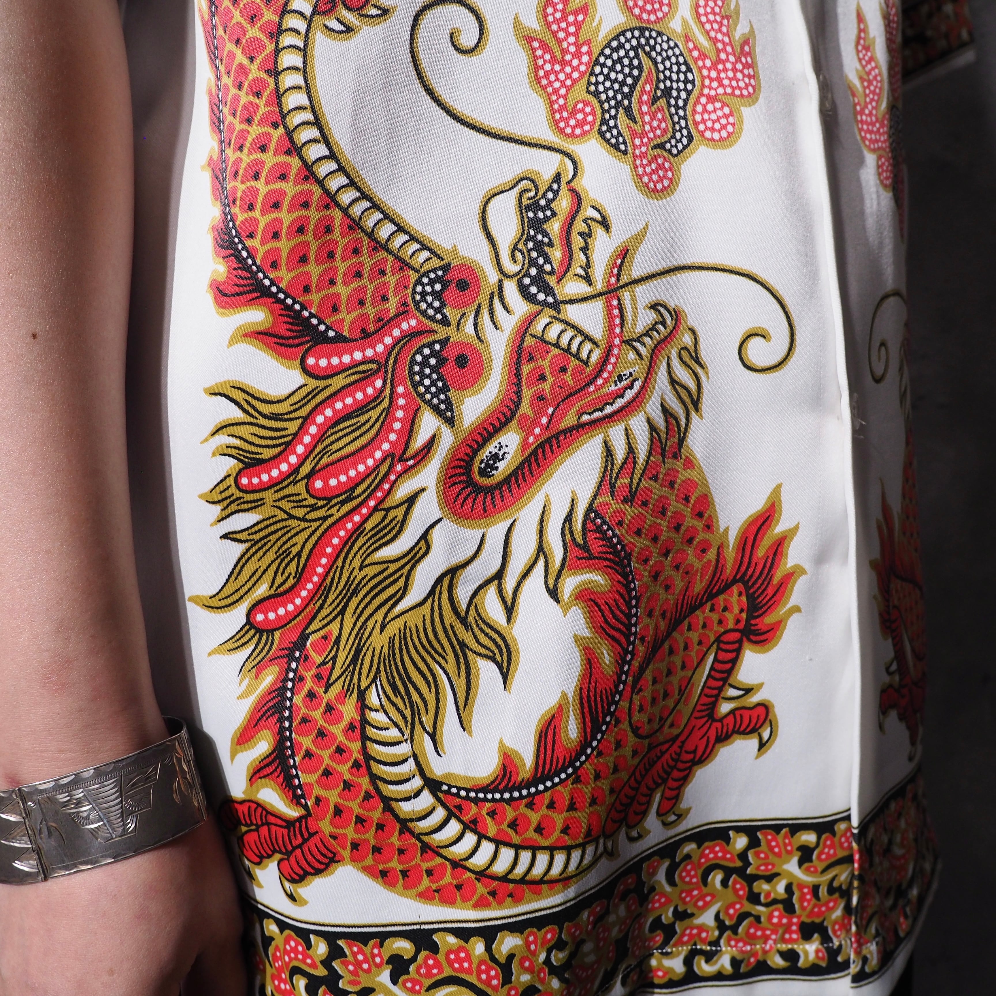 ” Monas Boutique ” Doragon printed vintage loose Open collar SS shirt