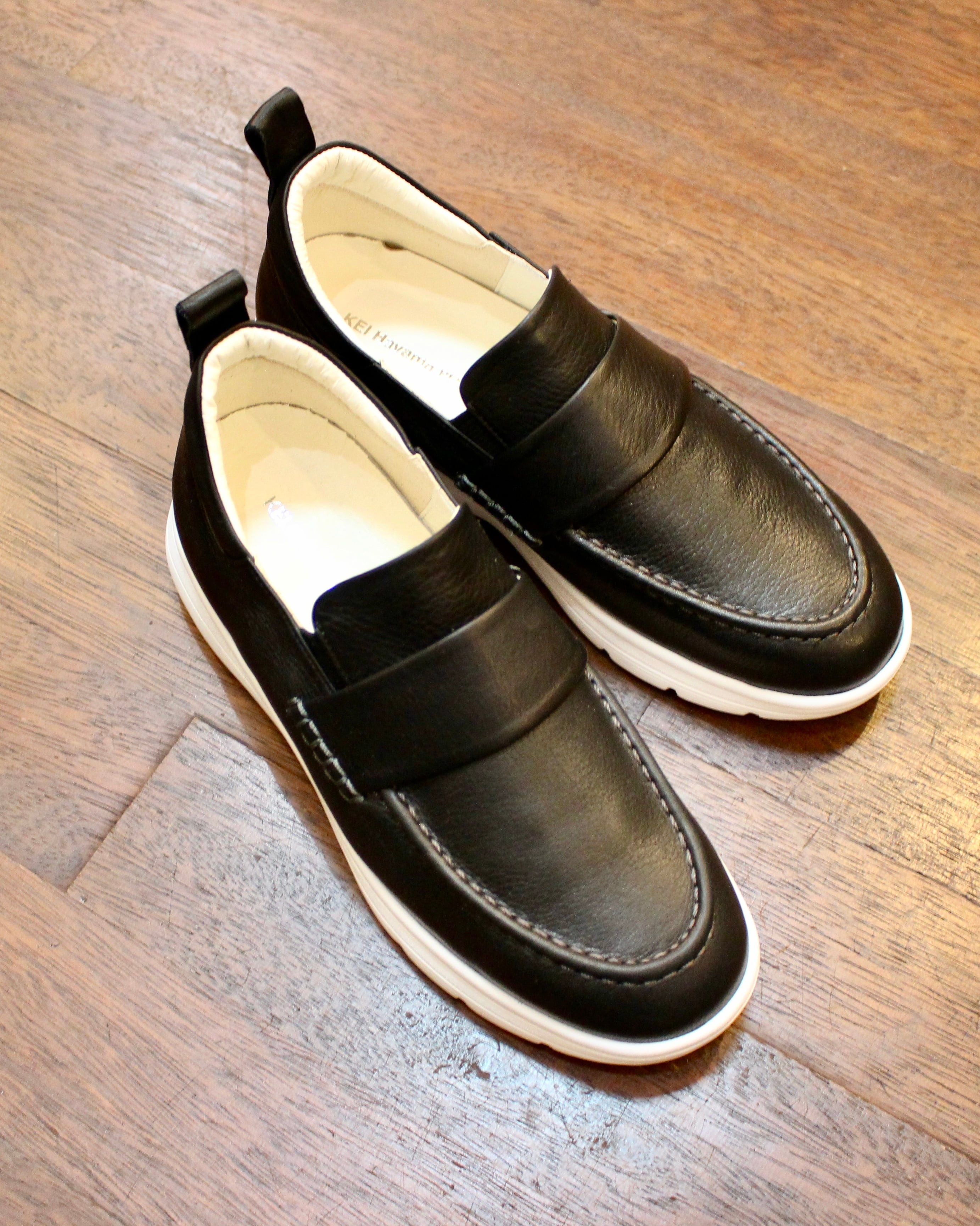 KEIHayamaPLUS/leather sneaker