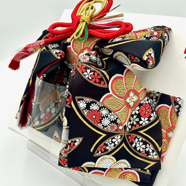 結び帯 黒地 七宝と花柄