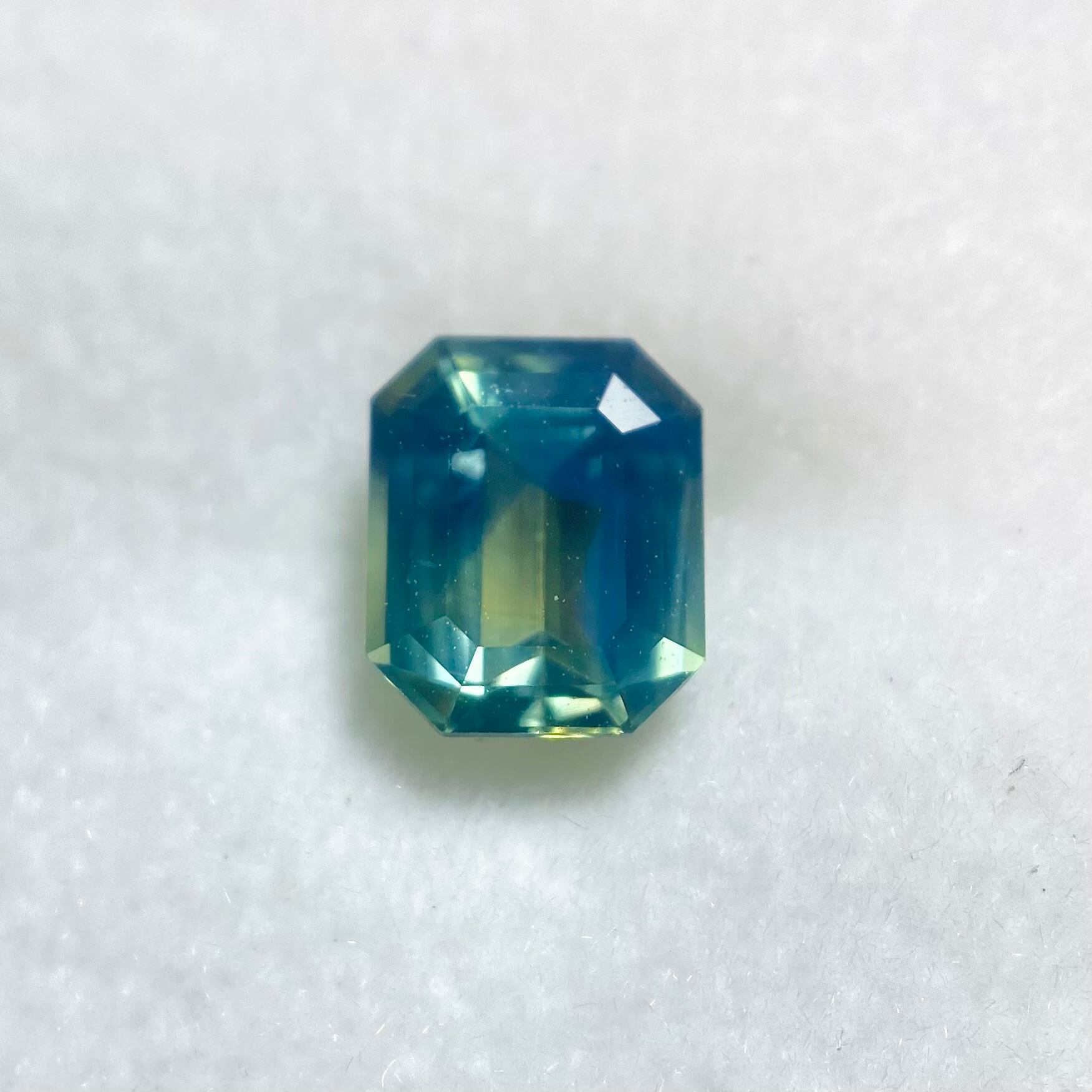 モザイクアートなサファイア