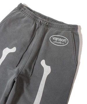 VANSONボーンスウェットパンツ¥16,000+tax(¥17600)