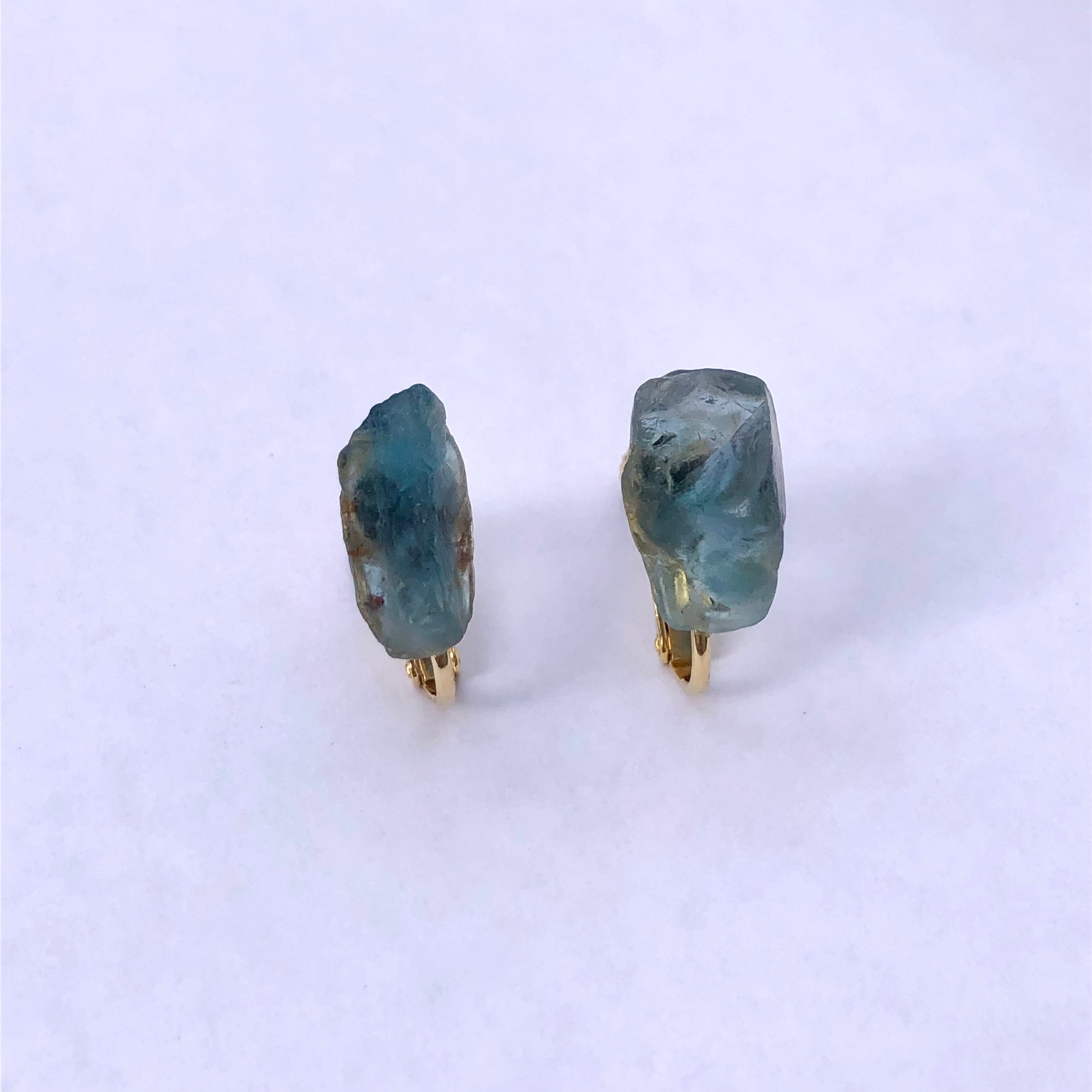 一点もの】 フローライト 原石 イヤリング 鉱物 天然石 ハンドメイド