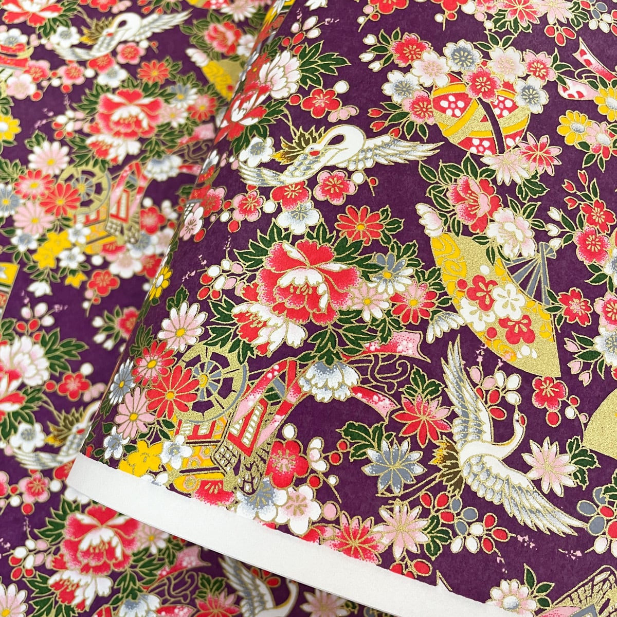 友禅和紙 豪華 鶴と扇 御所車 古典柄 牡丹 桜 紫 大判 約63x93cm
