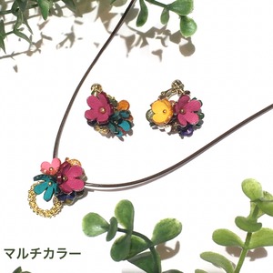 【キット】初心者さんでも作れる『プチフラワー レザーネックレス ＆イヤリング』