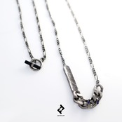 +cadenas・ バーネックレス (black+sapphire)