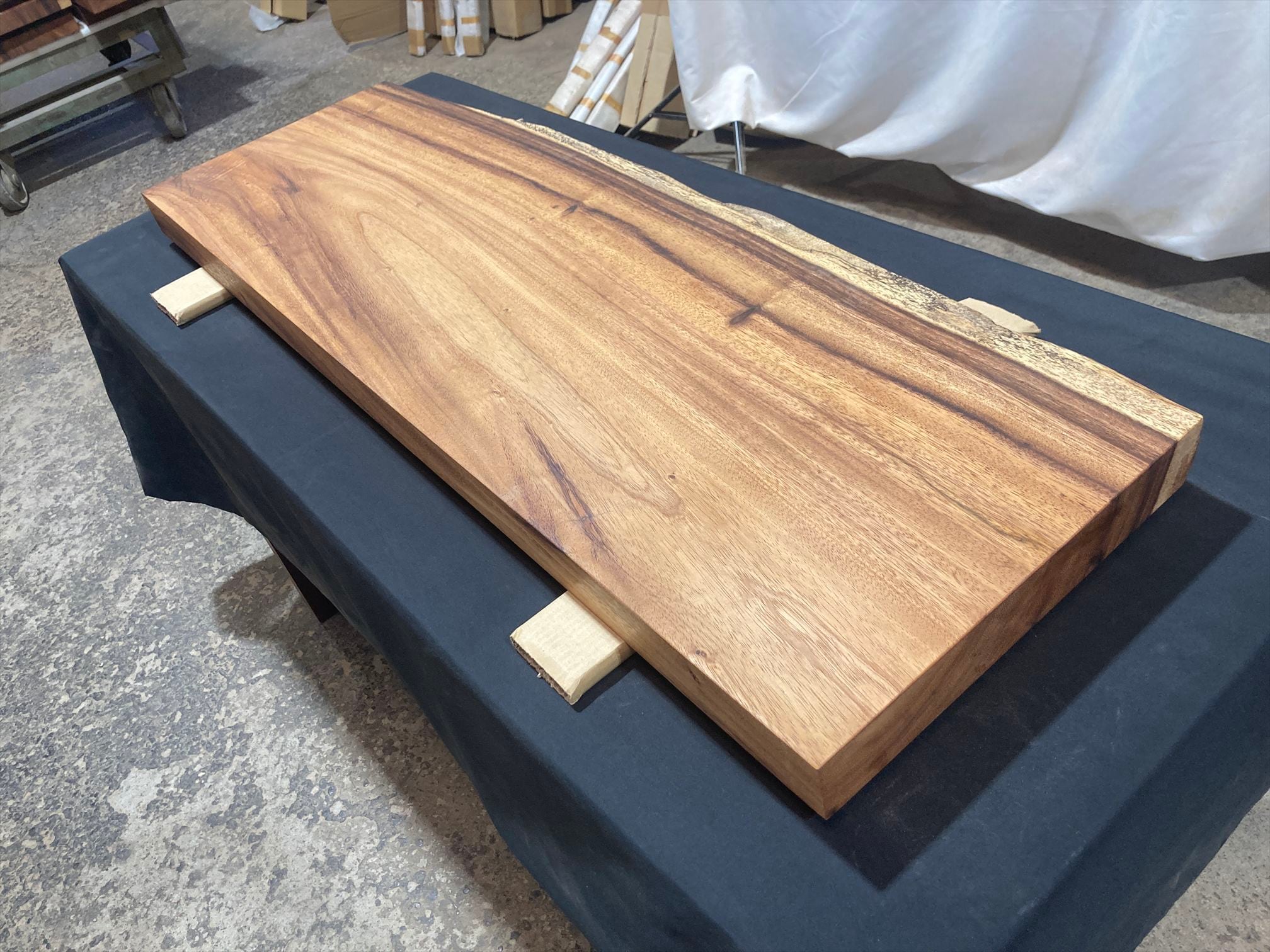 モンキーポッド9024 一枚板無垢 乾燥材 1130x330-360-340x53mm