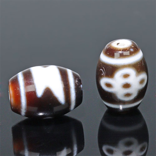 〔Z67-6〕【 天珠】約18x13mm 閃電五眼天珠 守り 開運 風水 【ランダム発送】