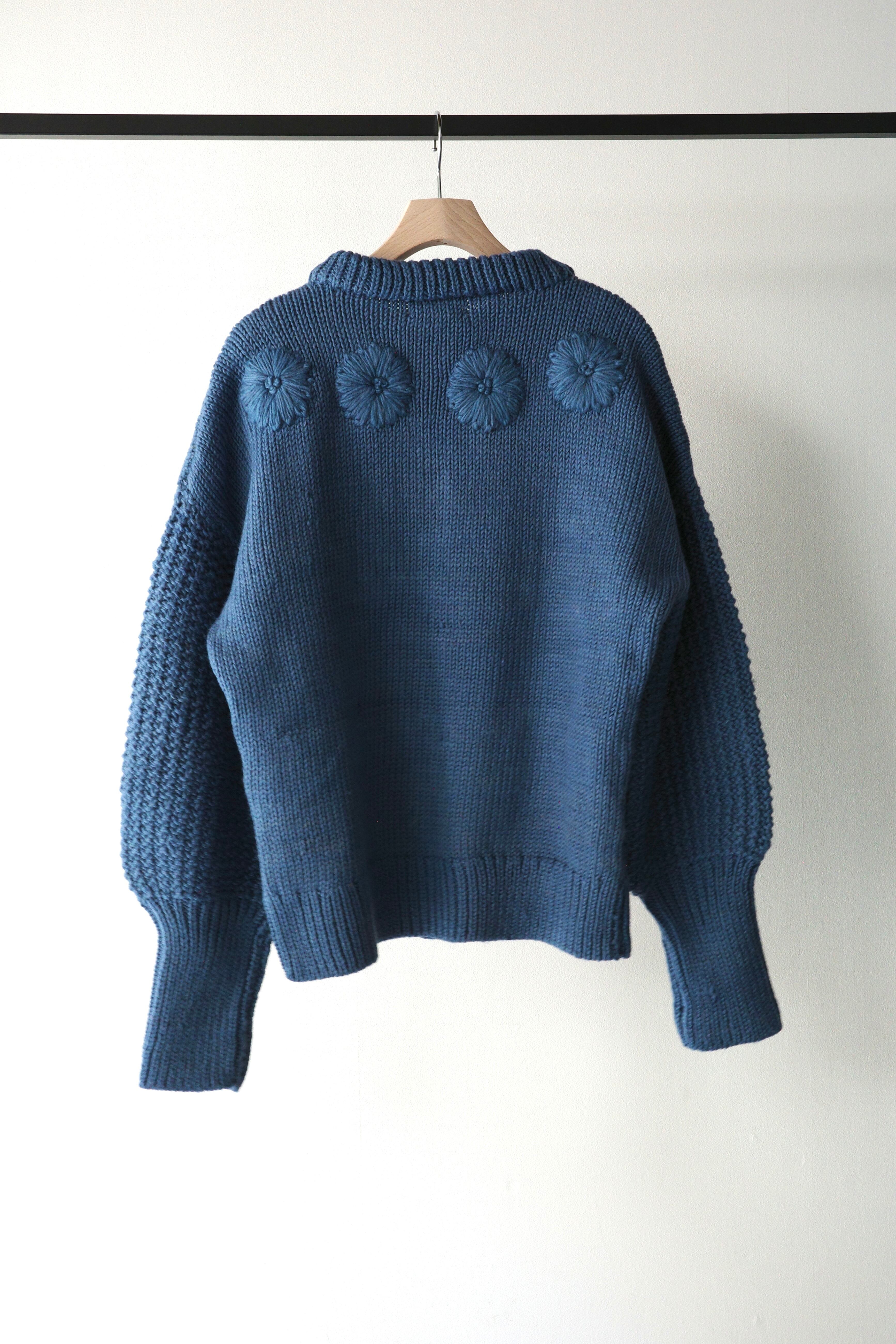 ajwain ニット Ajwain HAND KNIT Flower motif C/N/blue