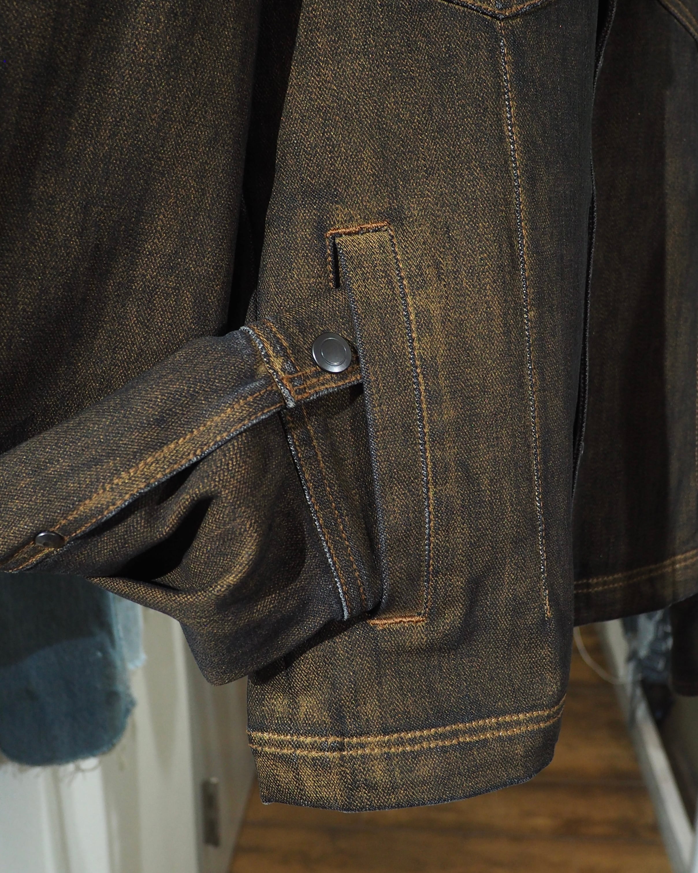 " ELLE HOMME " Beautiful Coating Processing × Western Details Denim Trucker Jacket