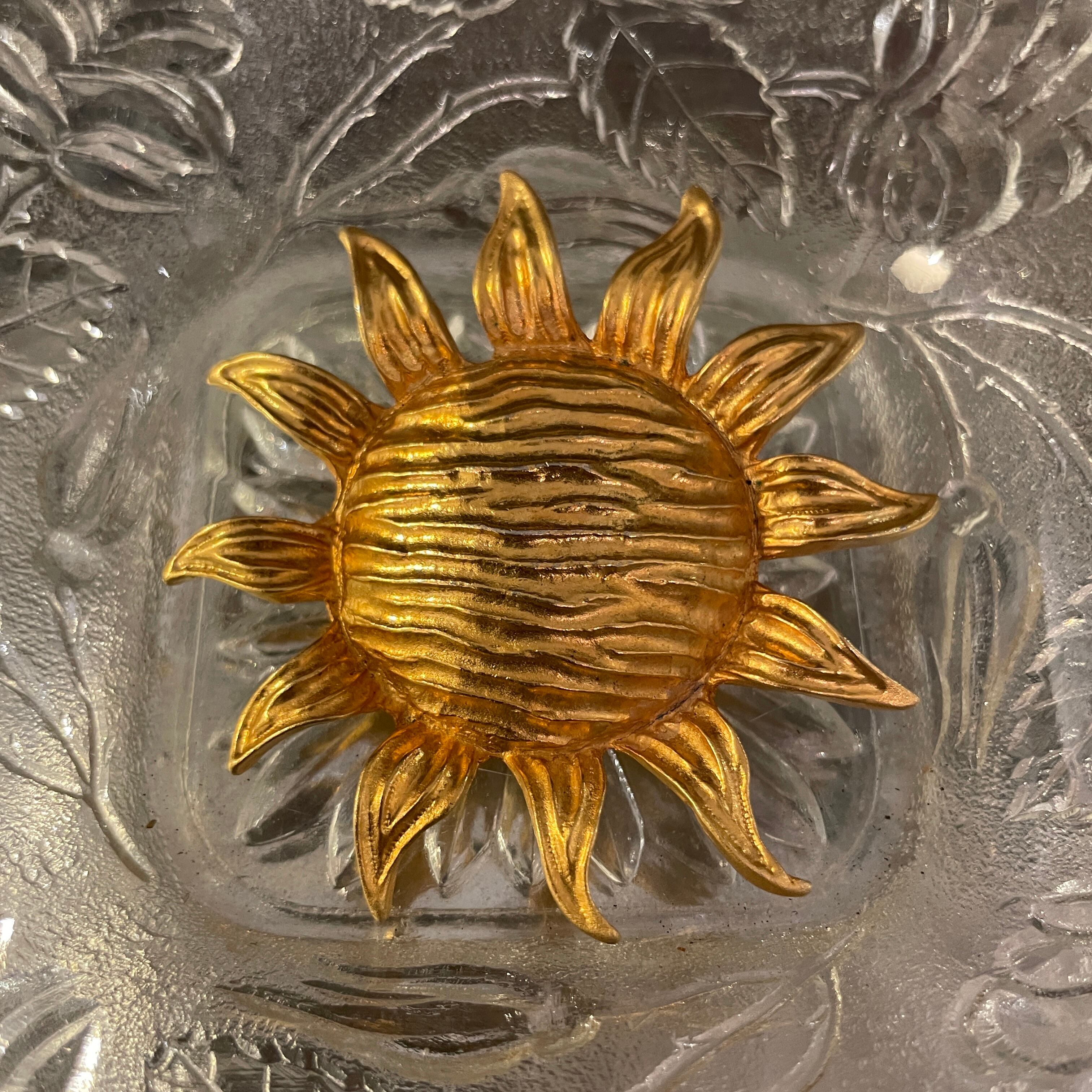 イヴ・サンローラン 太陽神 ブローチ ロゴ 刻印 ゴールド ビンテージ