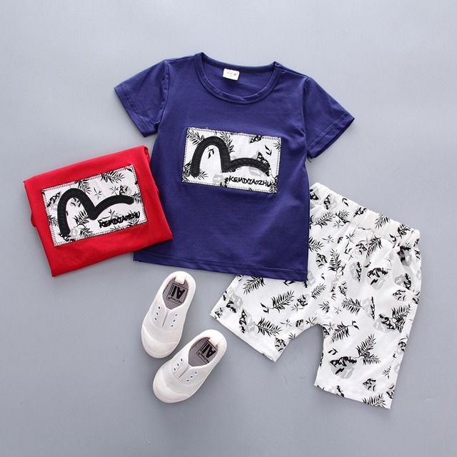 子供男の子服セット新しいファッションカジュアル半袖oネックtシャツトップス+綿プリントパンツ2ピーススーツキッズボーイズ服ホット