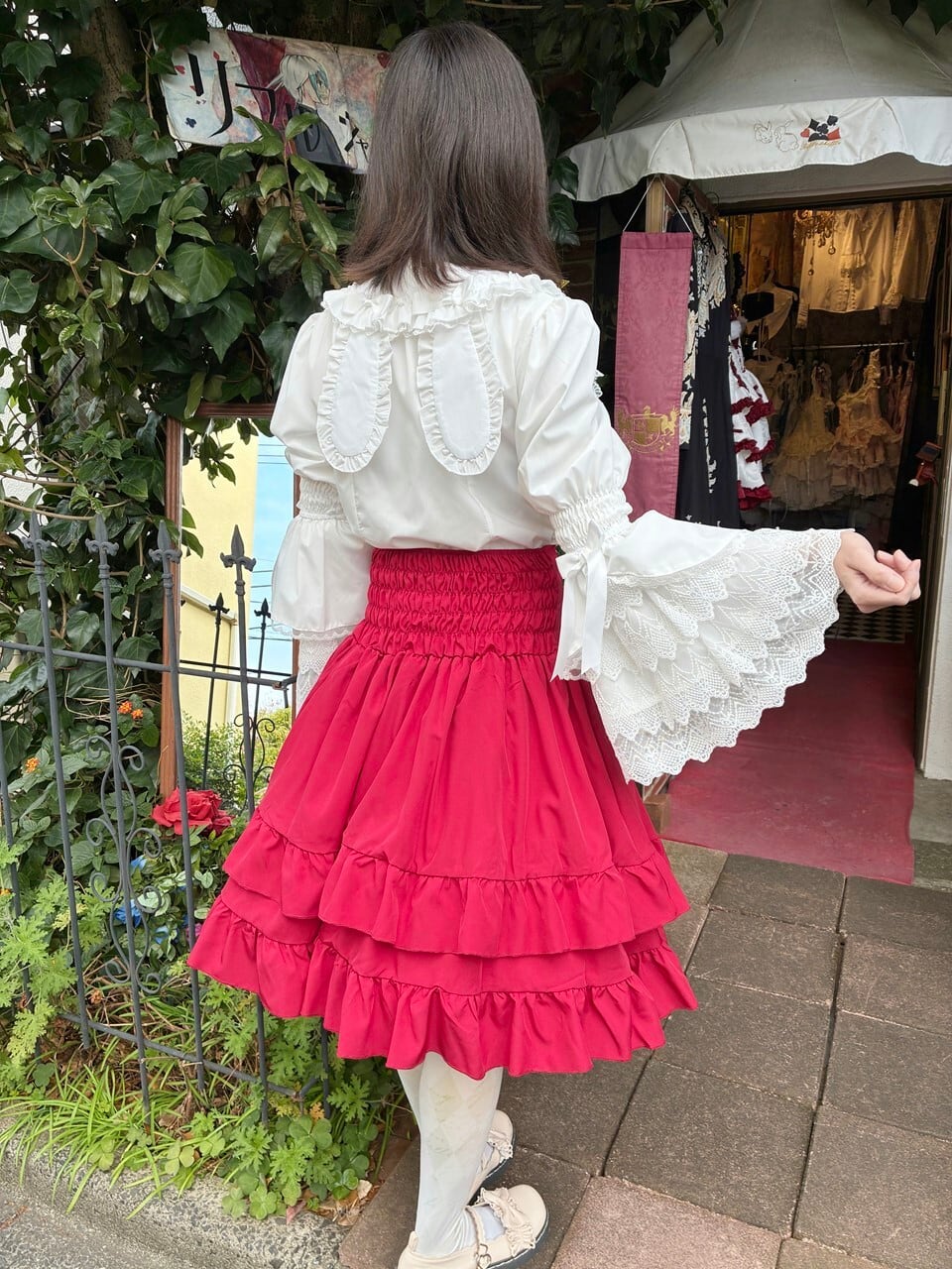 2段折り フリル ダンガリー | 芦屋ロサブラン フリーサイズ 白 黒 3段