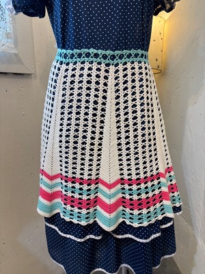 vintage mint blue&vivid pink knitted apron