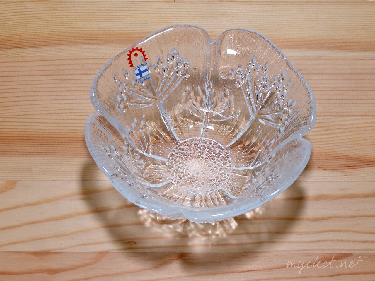  フィンランド製花柄エンボスガラスボウル Humppila 花型・ガラス製ボウル（ユーズド/クリア/フンピラ