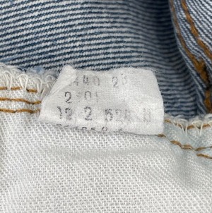 M-101 リーバイス Levis501古着 1982年赤耳 米国製刻524　W 78cm  股下 87cm　　