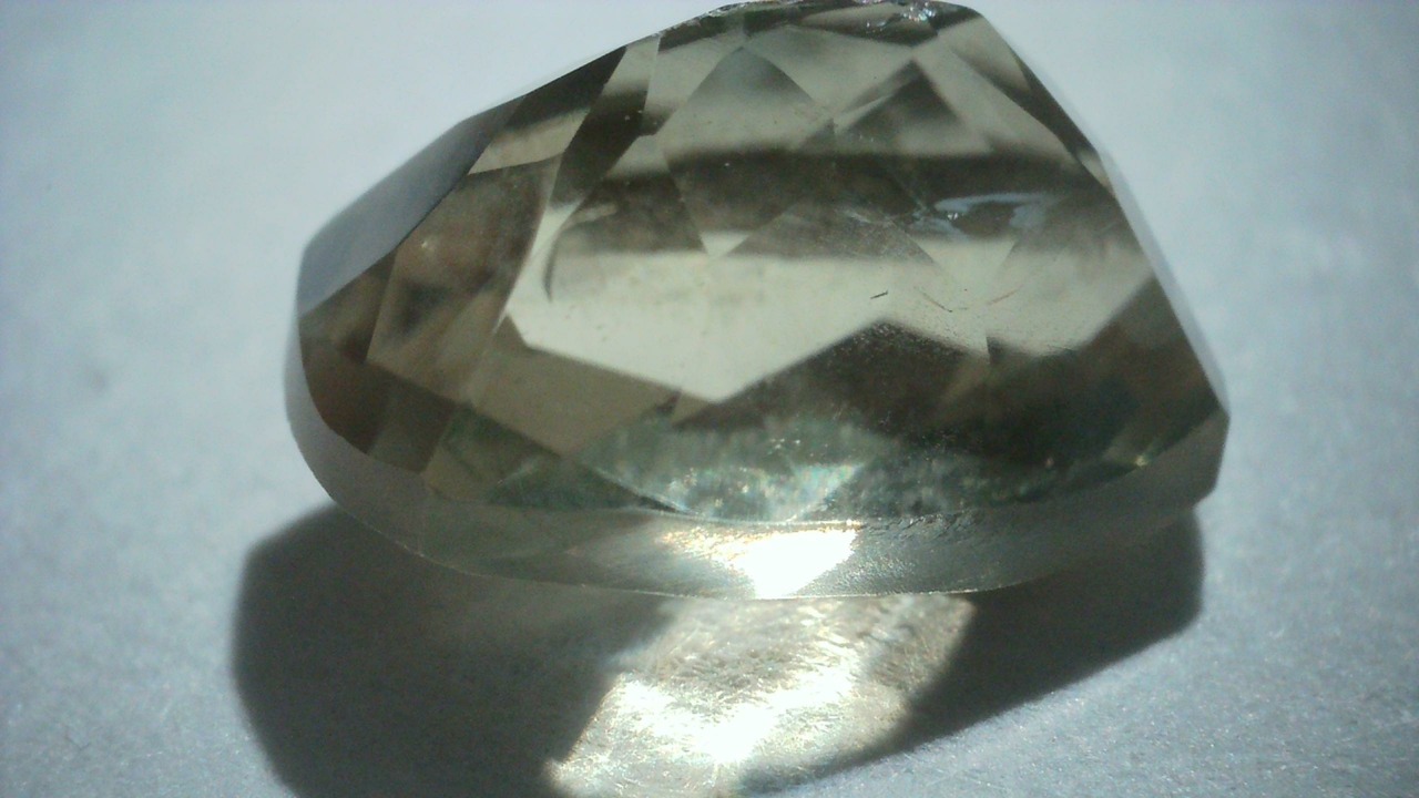 トルコ産カラーチェンジダイアスポア　2.13ct　[C11-196]