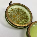 緑ガラスのジュエリーケース　蝶番ケース　 15otb2