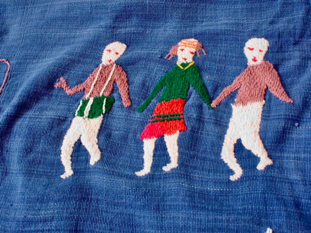 NAGA TRIBE - EMBROIDERY TAPESTRY / BLUE | casablanca