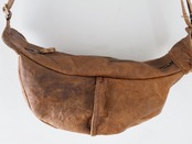 005dc067 moon bag small