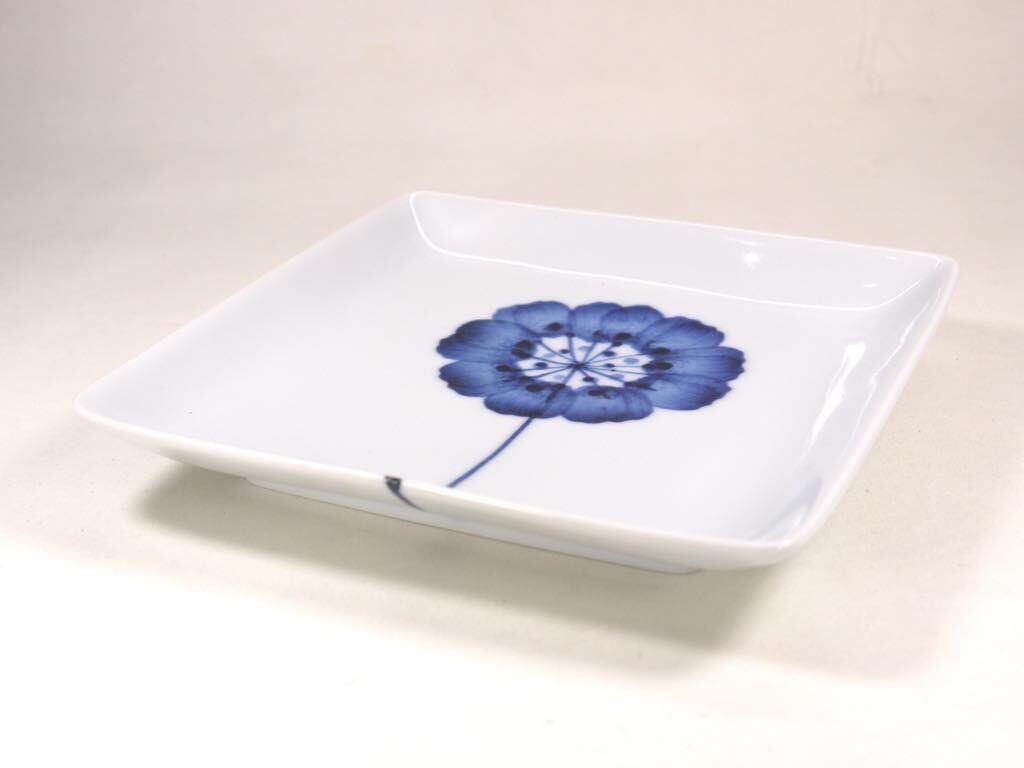 【波佐見焼】【和山窯】【取皿】【一輪花】 スクエア 正角皿 四角皿 取皿 取り皿 ケーキ皿 Wシリーズ おしゃれ かわいい