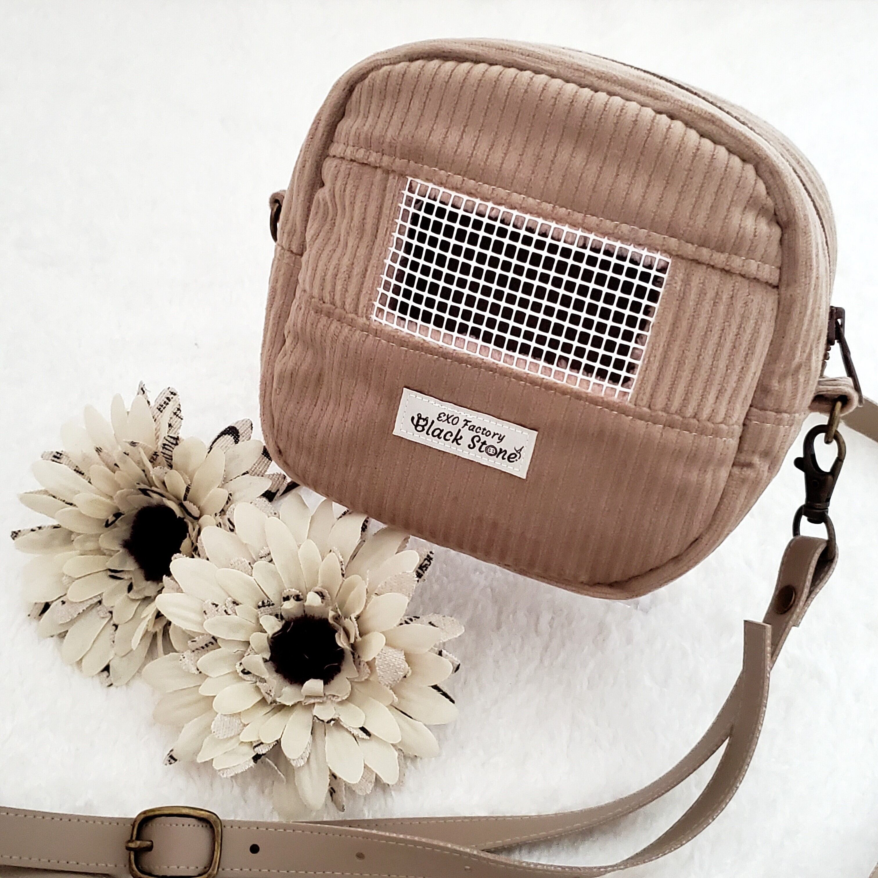 お出かけポーチ♡コーデュロイ(グレージュ) モモンガポーチ 1~2モモ用 ショルダーポーチ