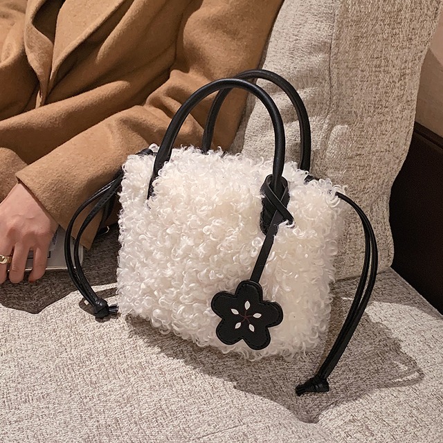 オータムウィンターレッド 秋物 冬物 メッセンジャーバッグ 手作りハンドバック7388221320