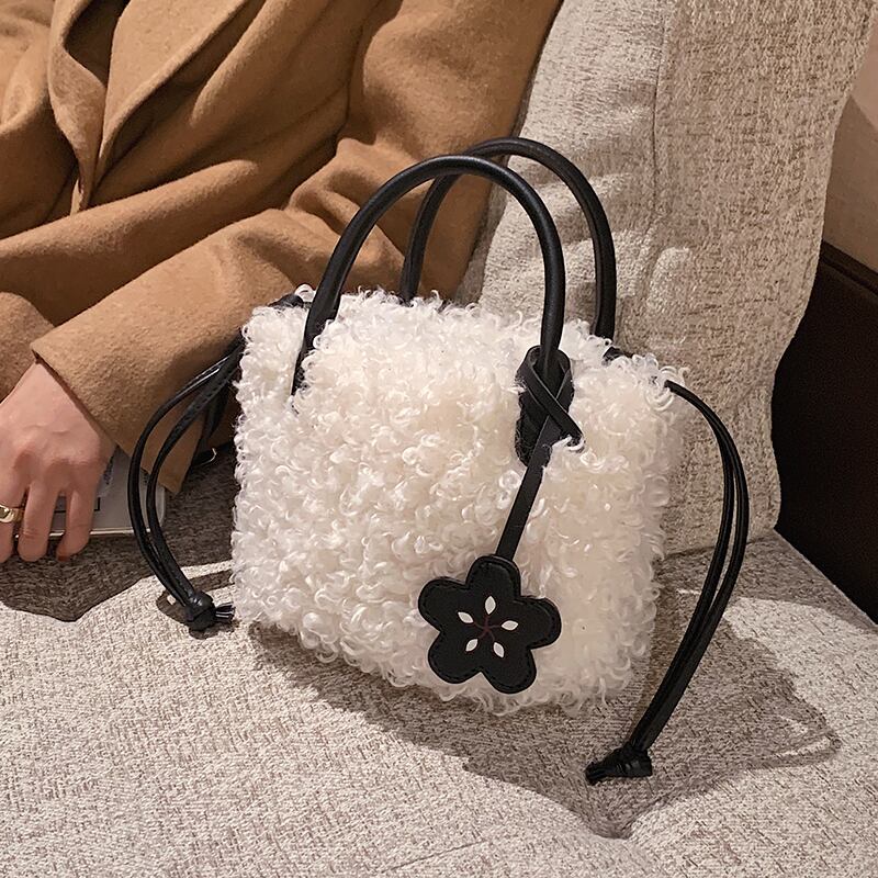 オータムウィンターレッド 秋物 冬物 メッセンジャーバッグ 手作りハンドバック7388221320