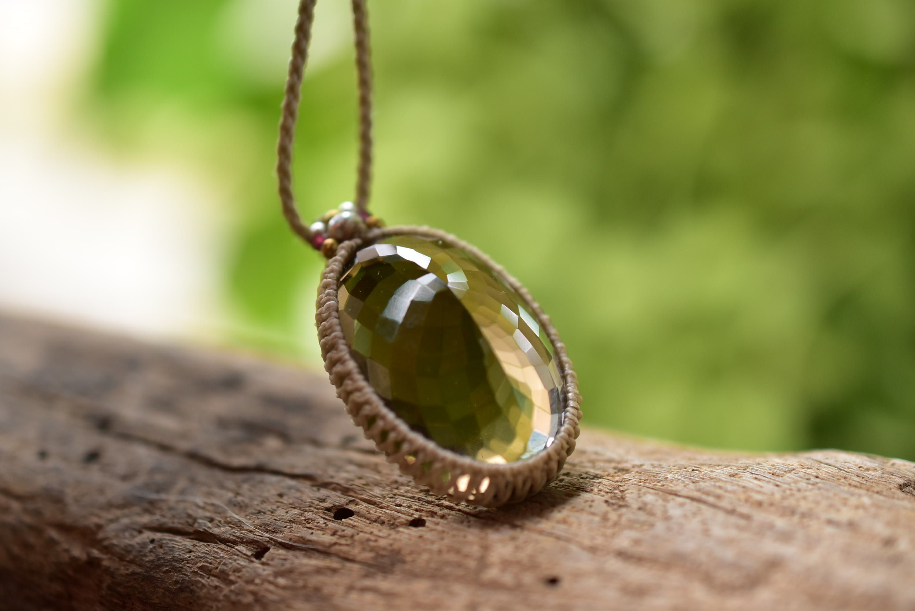 宝石ファセットカット☆スモーキークォーツ マクラメペンダント110