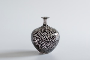 decorative vase no.12 / qualia-glassworks