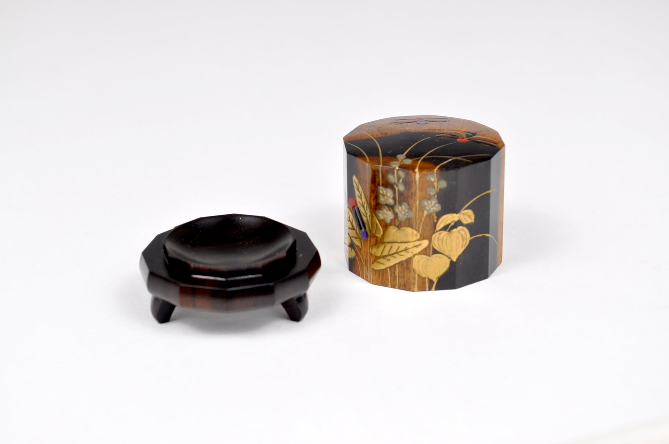 □伝統工芸山中漆器 嘉匠菴 中村孝也作 琵琶香合 秋草蒔絵