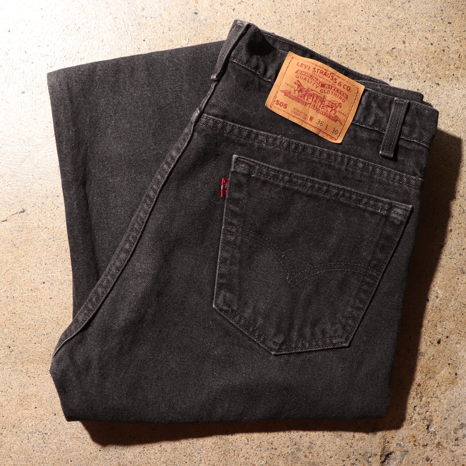 36×30 Levi