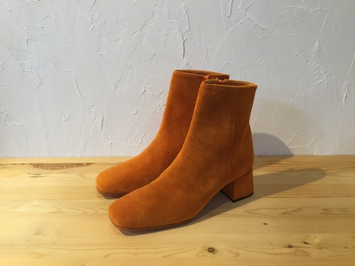 MAISON EUREKA " SQUARE TOE SHORT BOOTS " ORANGE