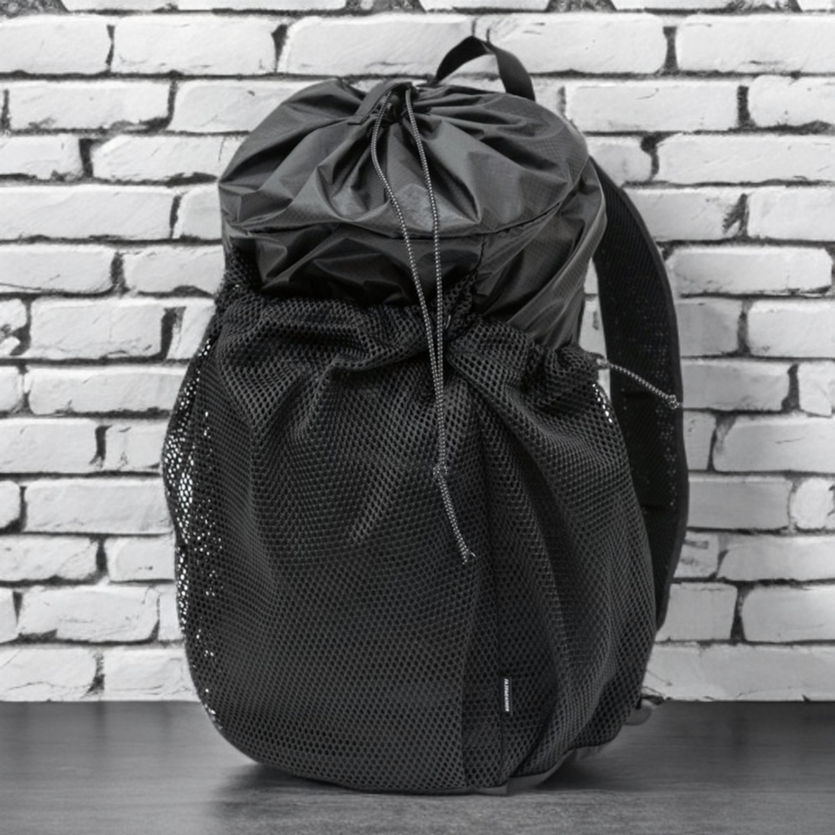 FAIRWEATHER】PACKABLE PACK (BLACK) | Humhumhug Online Shop FAIRWEATHER】PACKABLE PACK (BLACK) | Humhumhug Online Shop