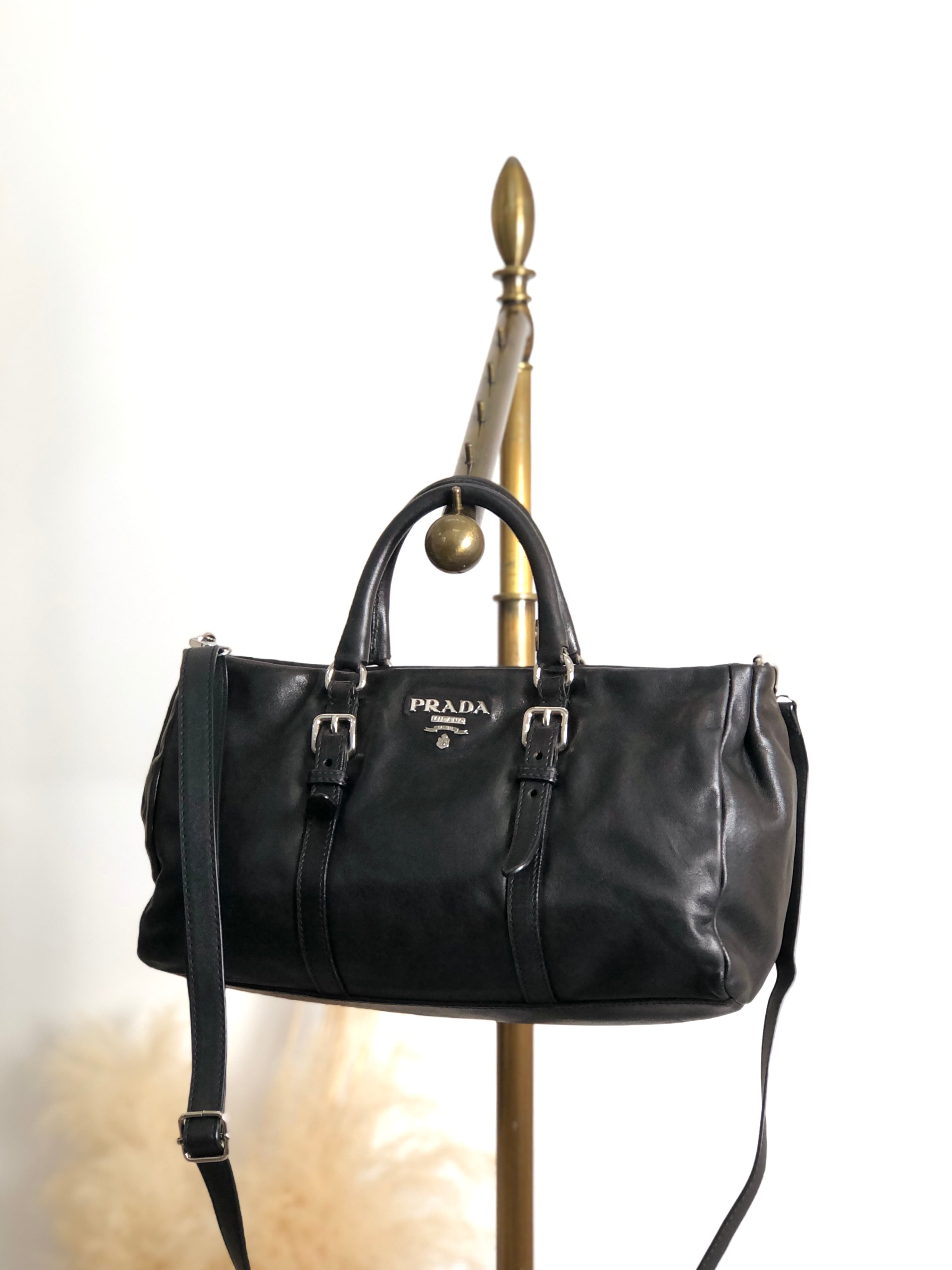 PRADA プラダ ハンドバッグ ブラック ロゴ レザー vintage ヴィンテージ オールド 2n4xpw