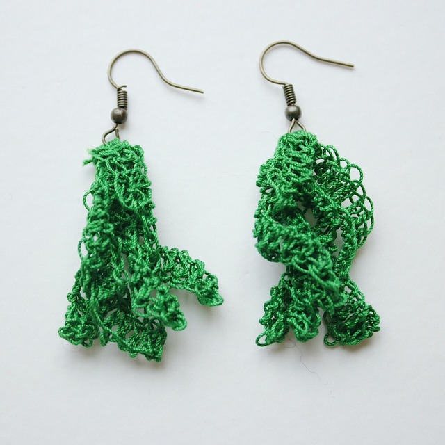 かぎ針編みピアス ハンドメイド グリーン みーるぷれっぷ かぎ針編みピアス ハンドメイド グリーン みーるぷれっぷ
