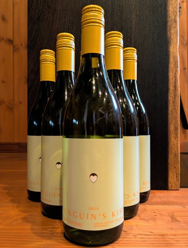 ペンギンズ キッス シャルドネ | Wine Shop May Shiraz