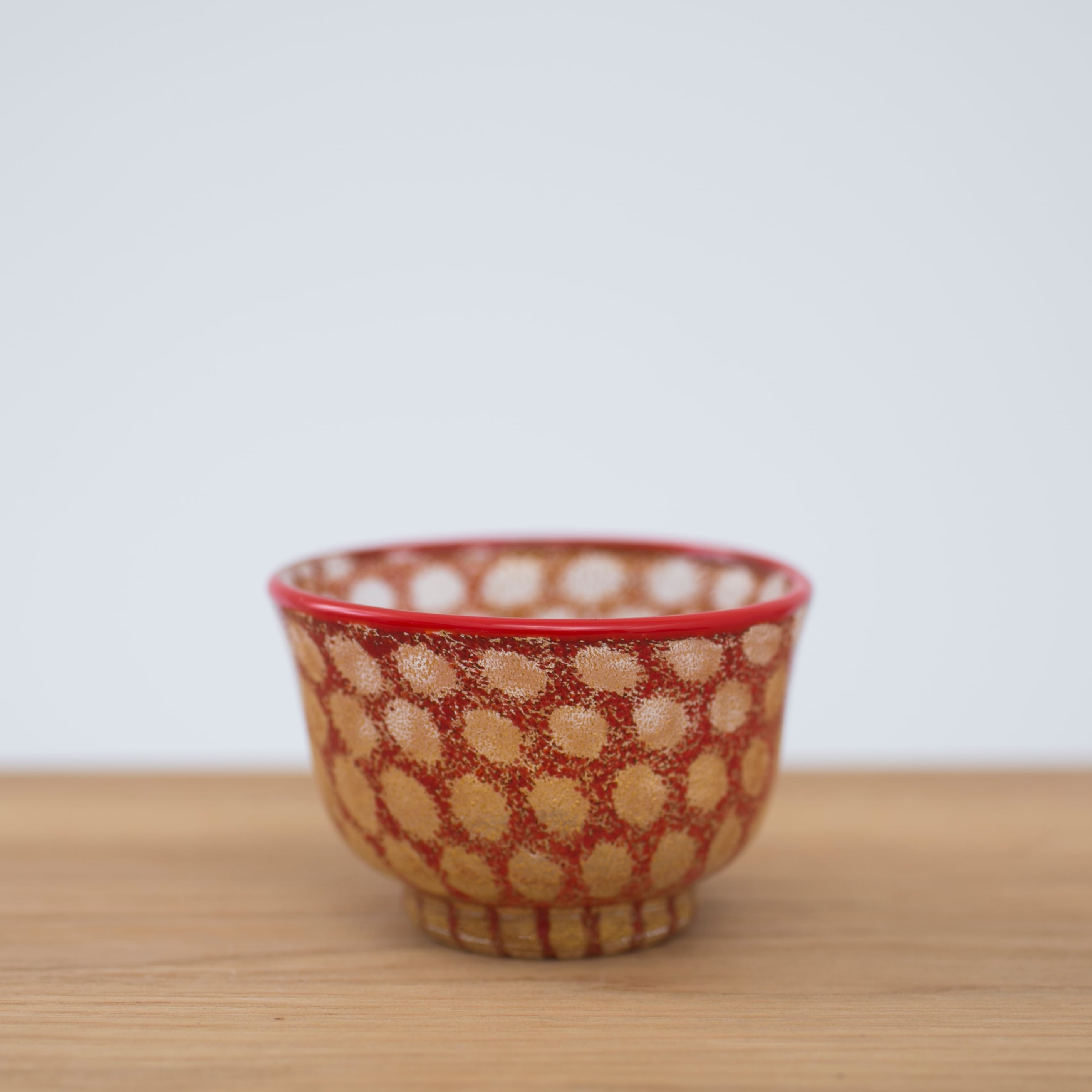 ガラス工芸金銀被せ赤色ガラス盃一對在銘時代箱付N5910