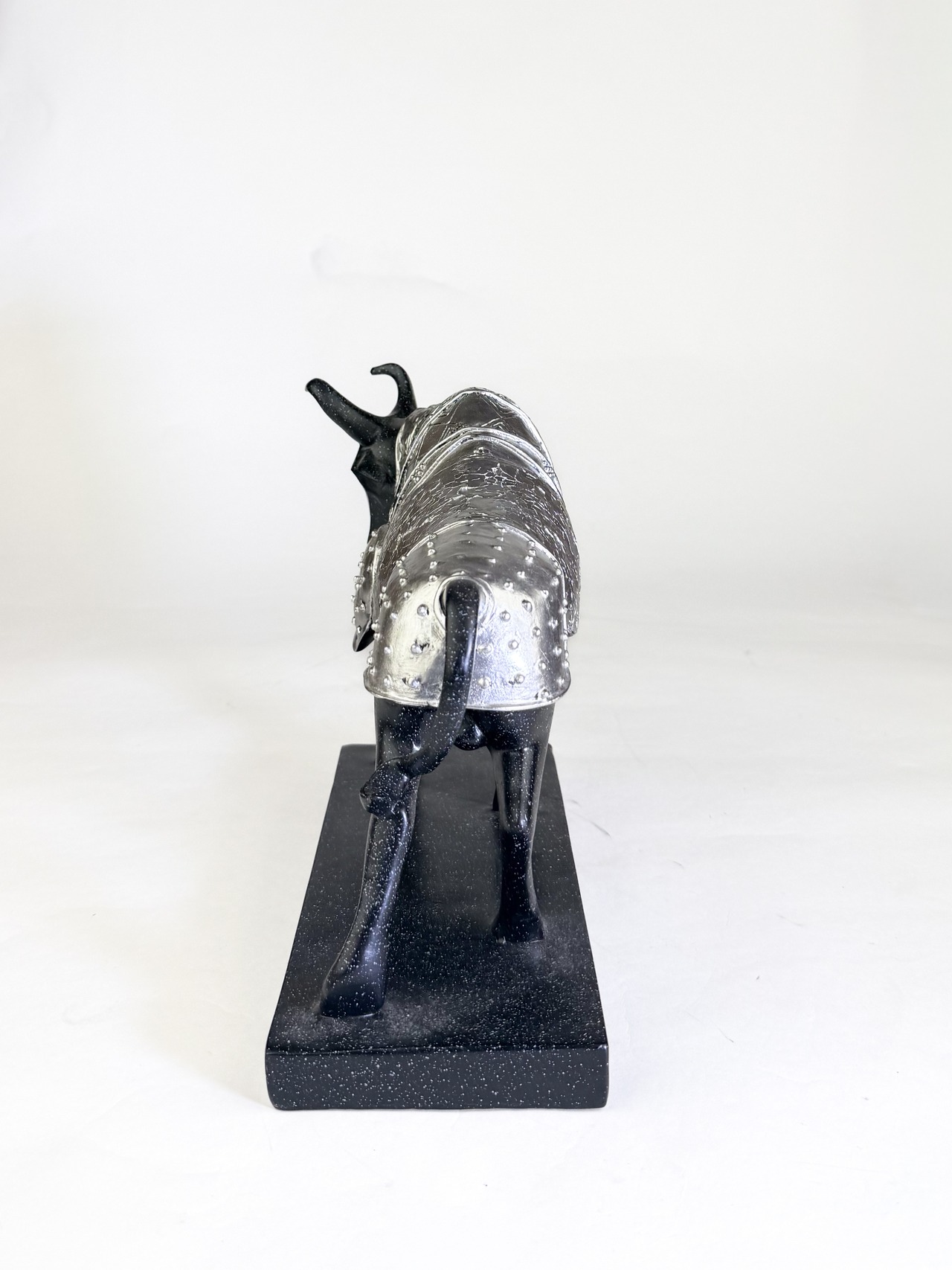 ヴィンテージ 雑貨 甲冑を纏った闘牛のオブジェ｜札幌のセレクトショップ ORATIO