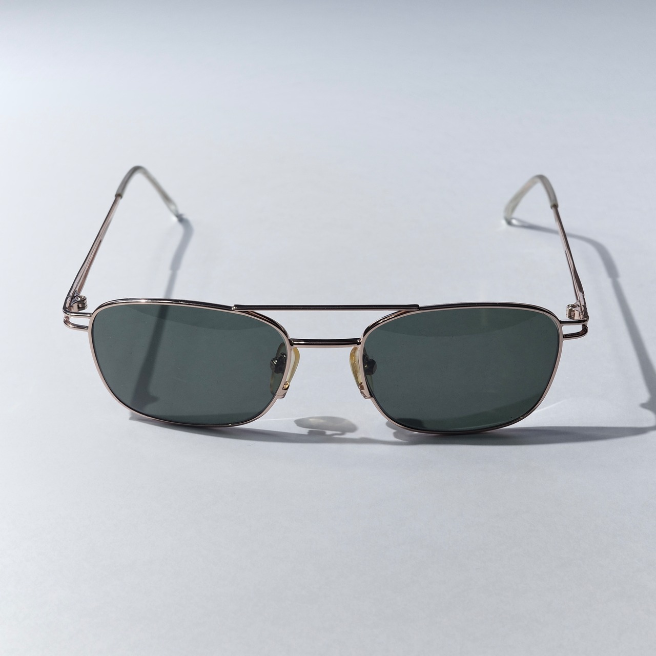 "DKNY" SQUARE SUNGLASSES