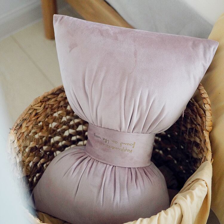 pura‪‪❤︎‬キャリークッション‪‪❤︎‬リボンピロー★ピロークッション★ クッション ベルベット調 リボン 座布団 背もたれ 枕 ピロー | FIGARO