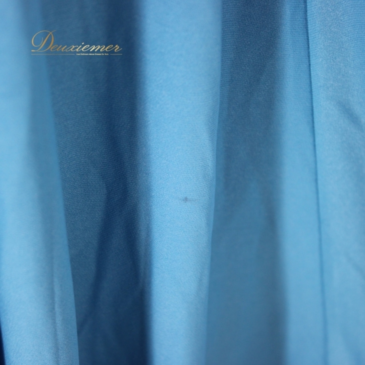 社交ダンス 衣装 スタンダード ドレス ワンピース パーティドレス 水色 ライトブルー系 ラインストーン レース 長袖 華やか 派手 デモ 上品 ライトブルー 発表 会 衣装 おしゃれ 春 夏 快適 フェミニン 大人 かわいい エレガント フェスティバル パーティーイベント デザイン シンプル 通気性 高級感 刺繡 ディテール