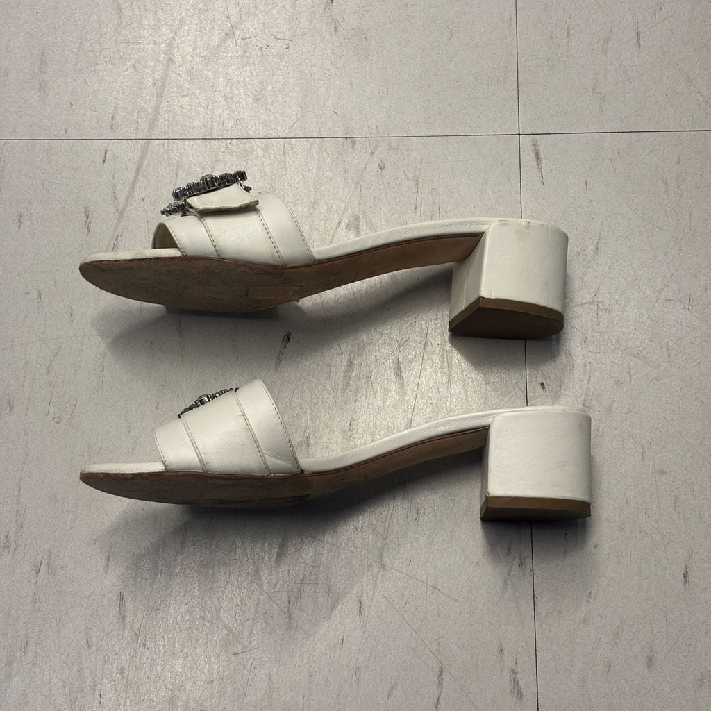 JIMMY CHOO ジミーチュウ Crystal Buckle Leather Mule Sandals