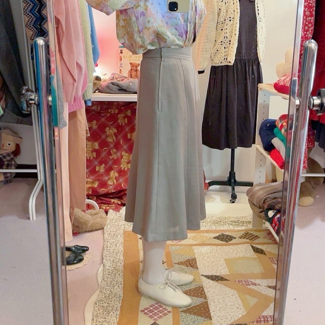 leaf pale green seems flare skirt